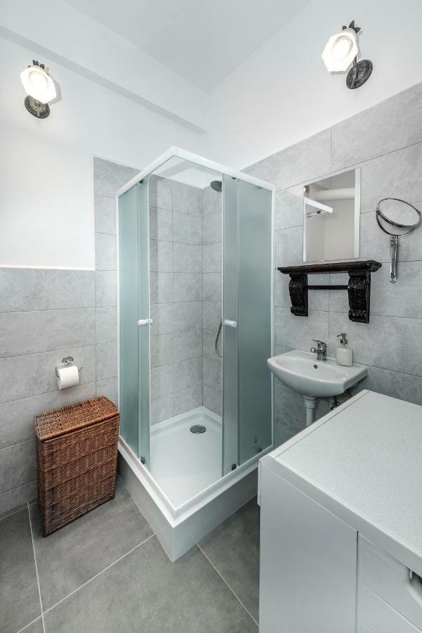 Friends Avenue Apartment Varşovia Exterior foto